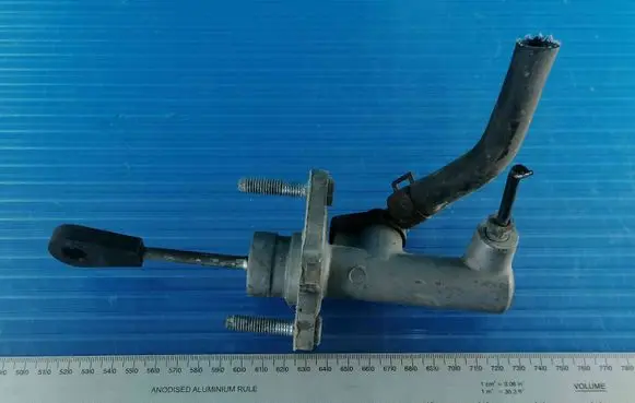 Hyundai i20 (PB PBT) Master brake cylinder