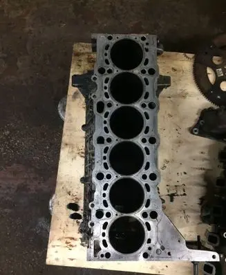 BMW 5 E60 E61 Engine block 7792821