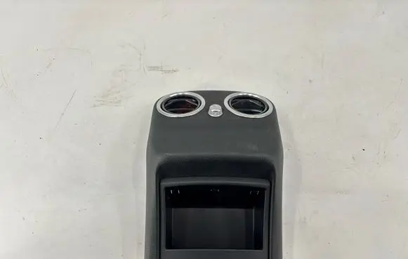 Rear air vent grill