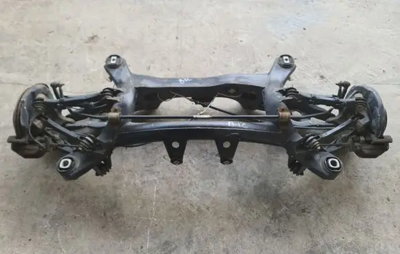 BMW 4 F32 F33 Rear axle beam 6863149
