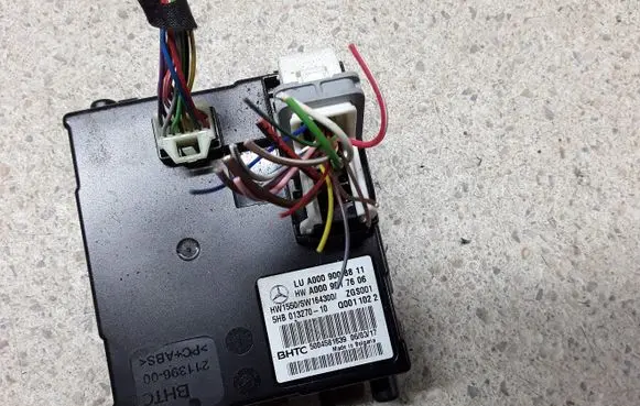 Mercedes-Benz E W213 Air conditioning/heating control unit A0009008811