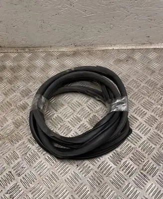 Hyundai Tucson JM Rear door rubber seal (on body) 