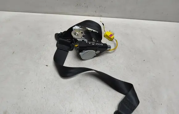 Volkswagen Tiguan Front seatbelt 5N2857705A