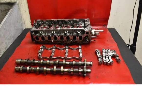 Toyota Avensis Verso Engine head 