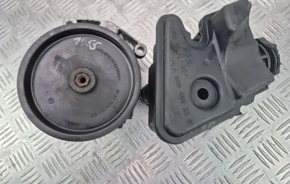 Mercedes-Benz ML W164 Power steering pump 0054662201