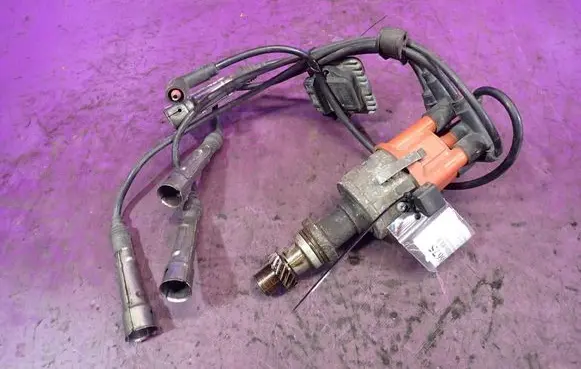 Volkswagen Golf II Spark distributor 