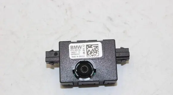 BMW X3 F25 Aerial antenna amplifier 9181453 19081710 16830190