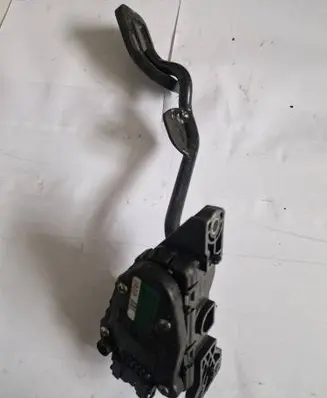 Audi A4 S4 B7 8E 8H Accelerator throttle pedal 6PV00802634 8E2721523E