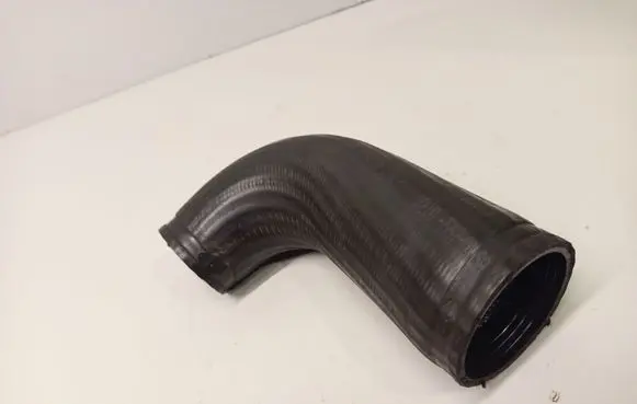Volvo V70 Intercooler hose/pipe 08699419