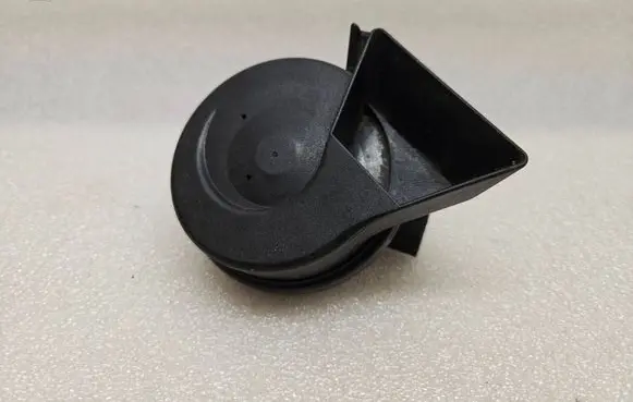 Audi A4 S4 B7 8E 8H Horn signal 8E0951223C