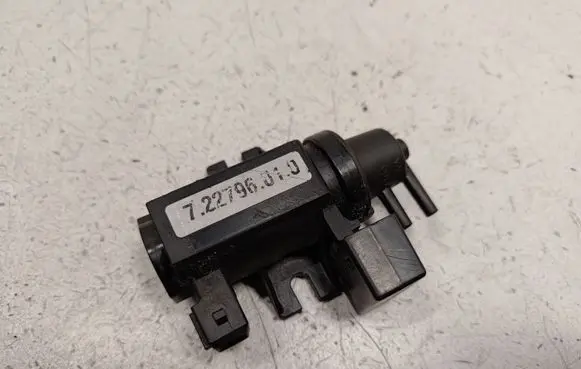 BMW X5 E53 Valve vacuum 722796010 11747796634 11742247906