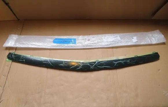 Front bumper lip