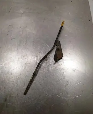 Toyota Avensis T250 Oil level dip stick 