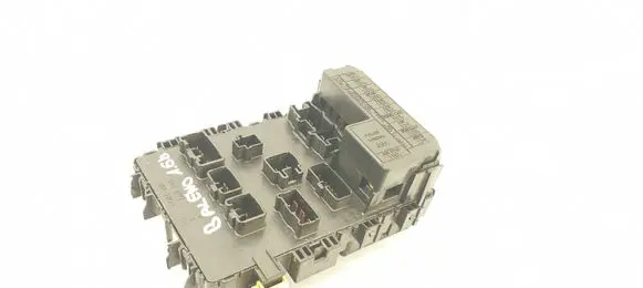 Suzuki Baleno EG Fuse module 3859060G20