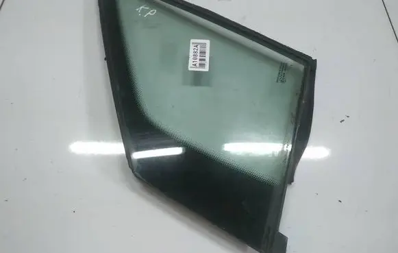 Citroen C8 Front triangle window/glass AS2