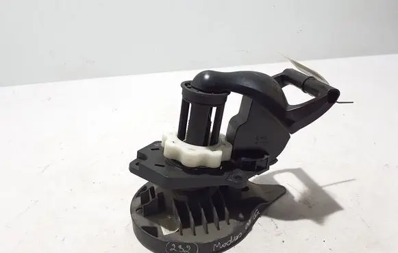 Renault Modus Spare wheel mounting bracket 8200269378