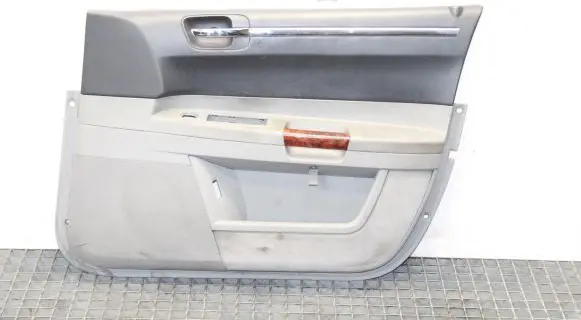 Chrysler 300 - 300C Front door card panel trim 0YH341DBAG