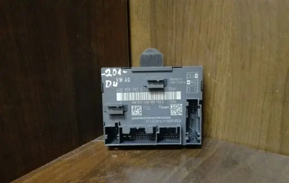 Audi A8 S8 D4 4H Door control unit/module 4H0959792G