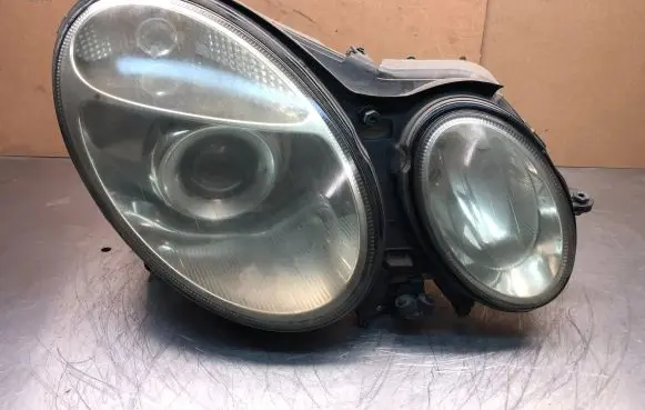Mercedes-Benz E W211 Headlight/headlamp 16156400 3847