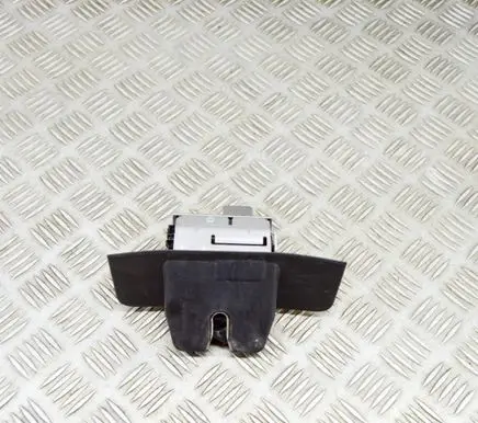 Volvo V70 Tailgate/trunk/boot lock/catch/latch 31440626