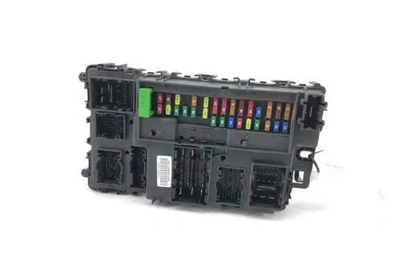 Ford Edge II Fuse module FU5T15604