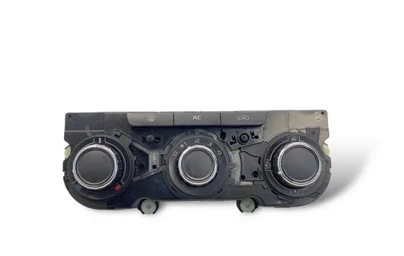 Skoda Octavia Mk2 (1Z) Climate control unit 3T0820047R