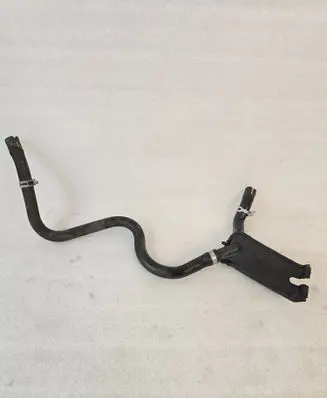 Engine coolant pipe/hose