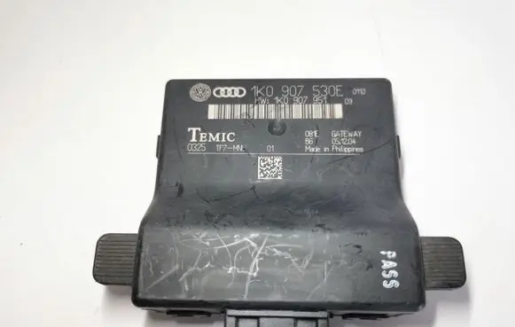Volkswagen Golf V Gateway control module 1K0907530E 1K0907951