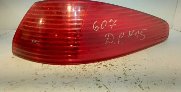 Peugeot 607 Rear/tail lights 2543D