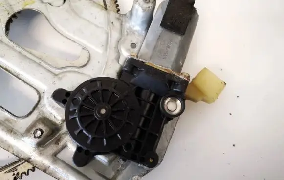 Volvo S60 Front door window regulator motor 101354xxx 101354-xxx