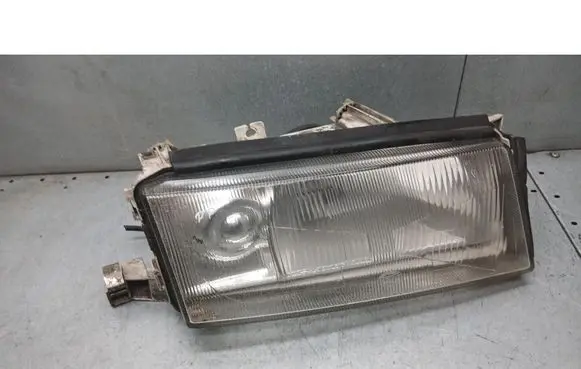 Skoda Octavia Mk1 (1U) Front reflector 