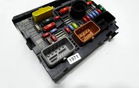 Peugeot 407 Fuse box set 9675877980 21503765
