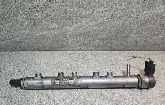 BMW 3 E90 E91 Fuel main line pipe 0445214182 780912702 0281002738
