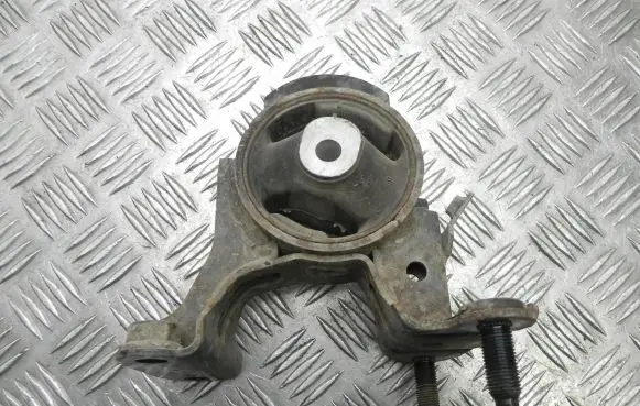 Toyota RAV 4 (XA40) Engine mount bracket VD21134