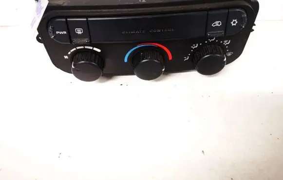 Chrysler Voyager Climate control unit 4101119767 05005001ah