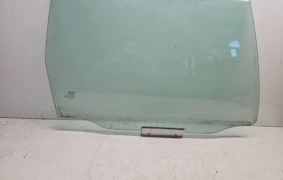 Volvo V70 Rear door window glass 