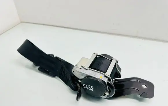 KIA Optima Rear seatbelt 89820D4200 160129