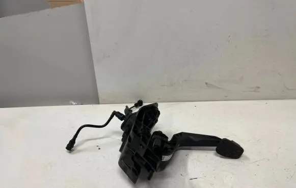 Clutch pedal