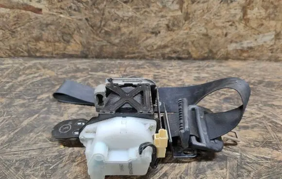 Citroen Berlingo Rear seatbelt L1249