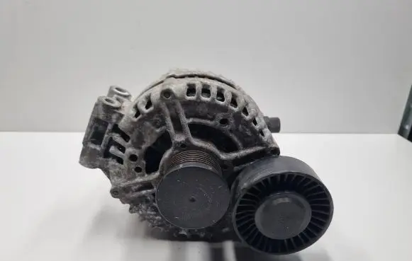 BMW 1 E81 E87 Generator/alternator 7550469 0121715017