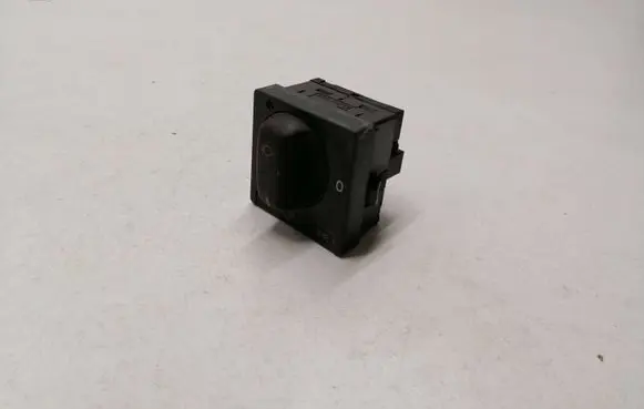 Volvo S70 V70 V70 XC Light switch 8601772 99W28V