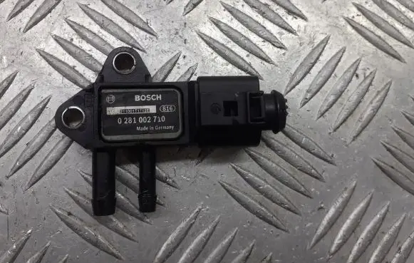 Volkswagen PASSAT B6 Tire pressure sensor 0281002710