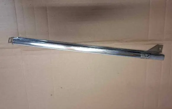 Mercedes-Benz W123 Rear door windshield rail 