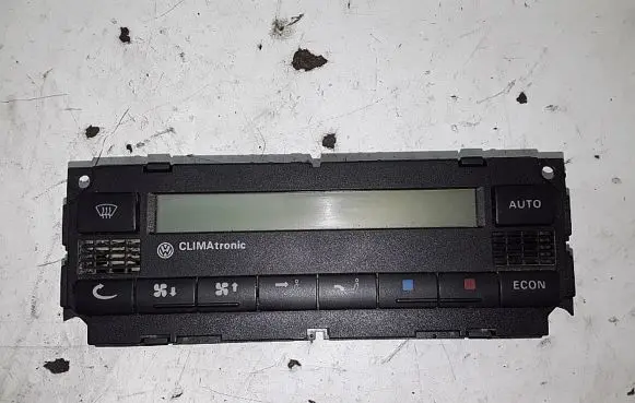 Volkswagen PASSAT B5.5 Climate control unit
