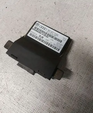 Volkswagen Golf V Gateway control module 1K0907530L