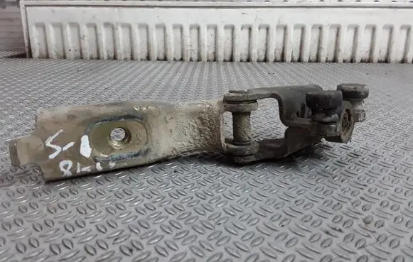 Volkswagen Transporter - Caravelle T4 Sliding door upper roller guide/hinge 