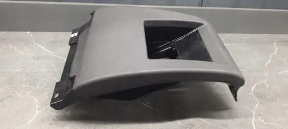 BMW 5 E39 Glove box 8268525
