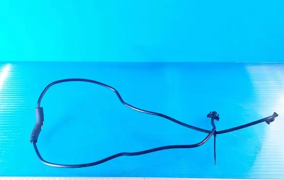 Ford Focus Turbo air intake inlet pipe/hose CV618C012VD