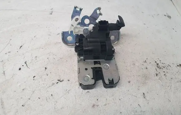 Audi A4 S4 B8 8K Tailgate/trunk/boot lock/catch/latch 8R0827505