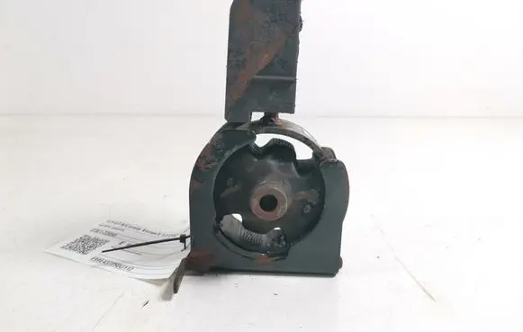 Toyota Corolla Verso E121 Engine mount bracket 12361-22090